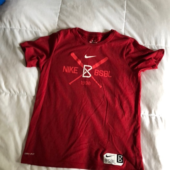 Boys Nike tee. Size M. - Picture 1 of 2